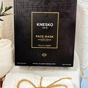KNESKO Face Mask - 
Nanogold Repair